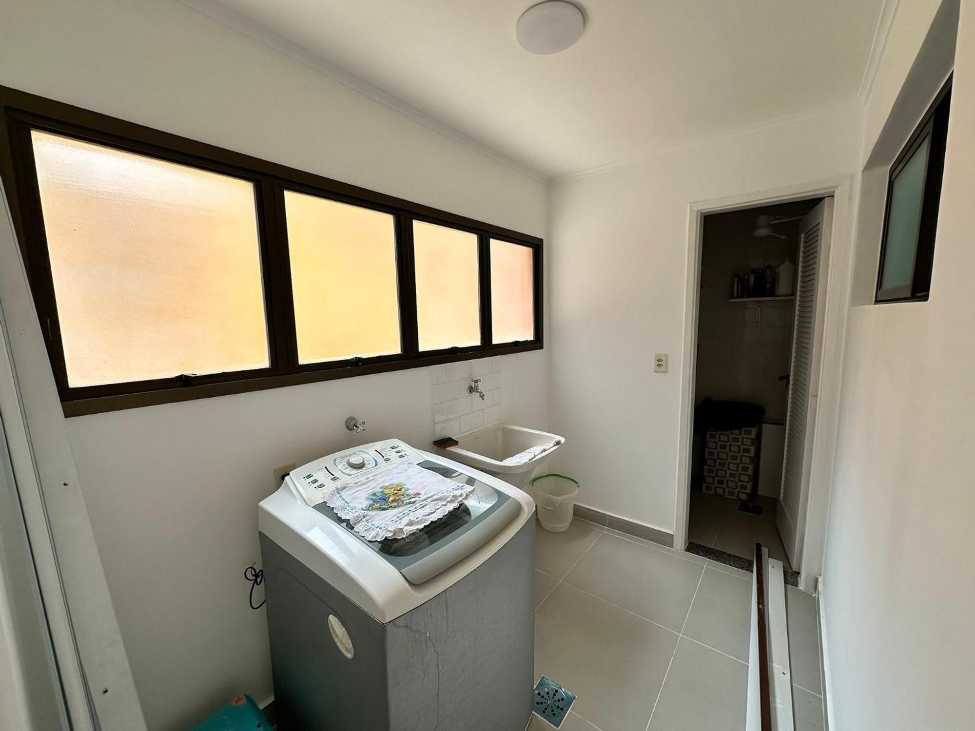Frente Mar Com Garagem, Ar Condicionado E Wi-fi Gratis Em Apartment